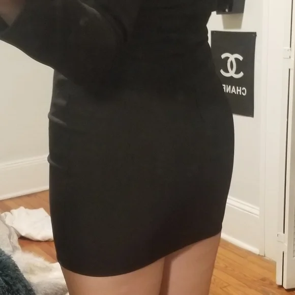 Black mini dress - Picture 6 of 7